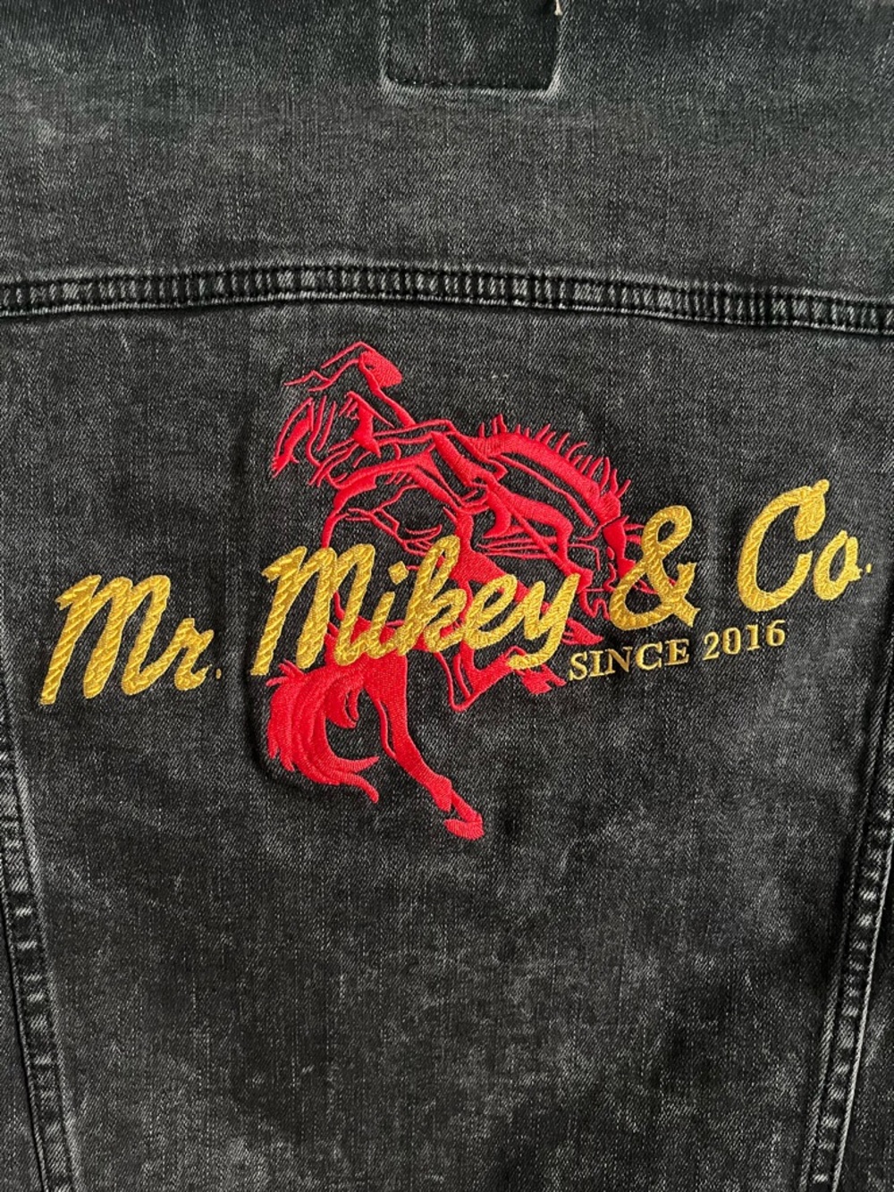 Mikey’s Regular Fit Denim Trucker Jacket - M - Picture 7 of 8
